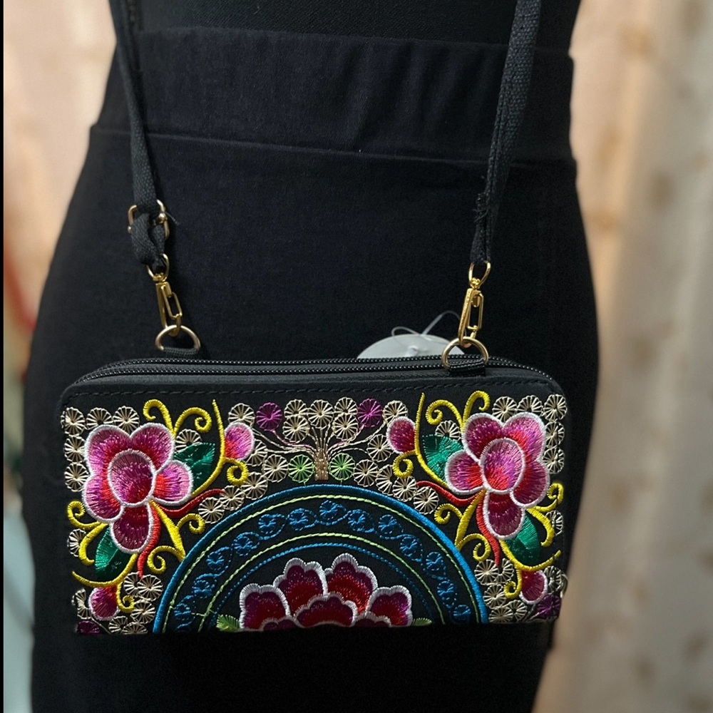 Wallet Crossbody